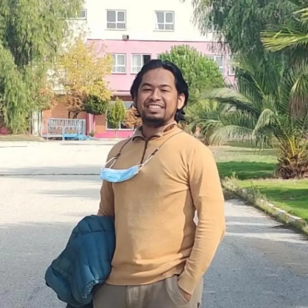 Khairunnas, B.A, tutor bahasa Turki