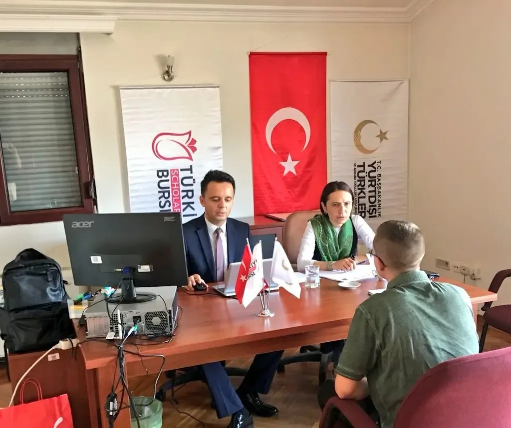 Sesi wawancara seleksi beasiswa Türkiye Bursları